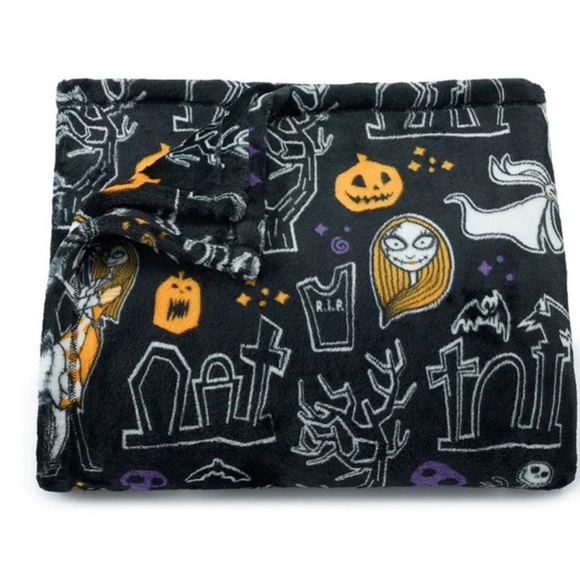 Disney’s Nightmare Before Christmas “The Big One” Soft Blanket 60 x 72 - Picture 2 of 4